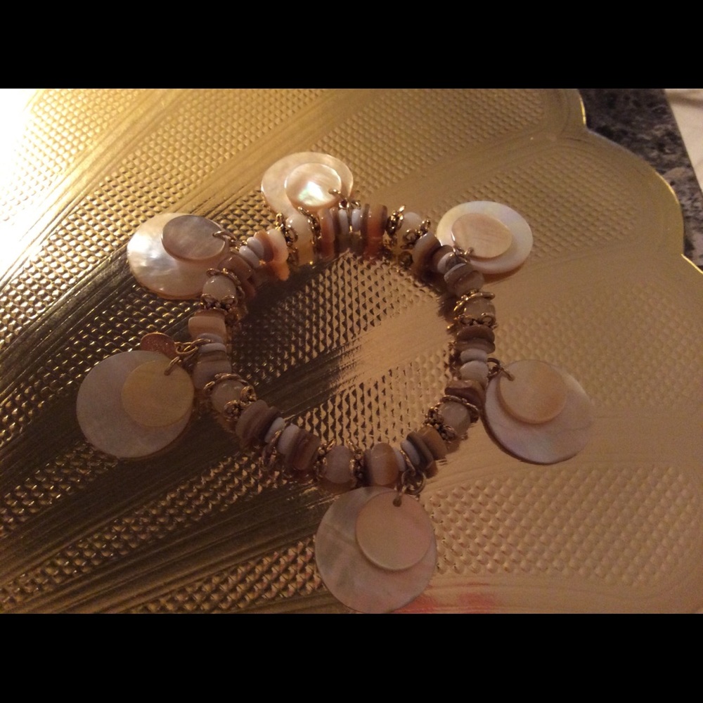 Mother and f pearl seashell beaded bracelet